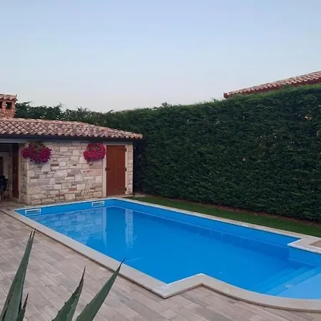 فيلة Istrian Eva With Pool كاريغادور