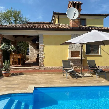 فيلة Istrian Eva With Pool *